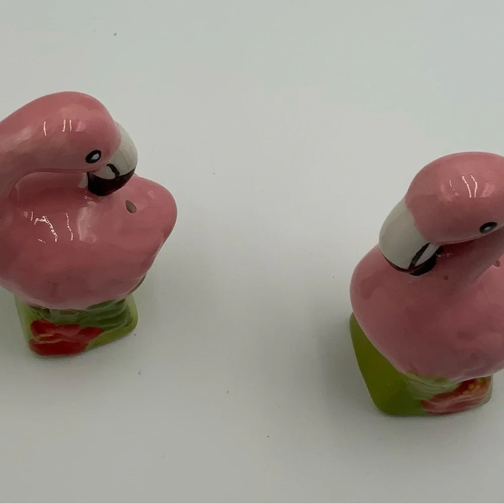 Novelty Pair Pink Flamingos Standing Salt & Pepper Shakers Size 3” New